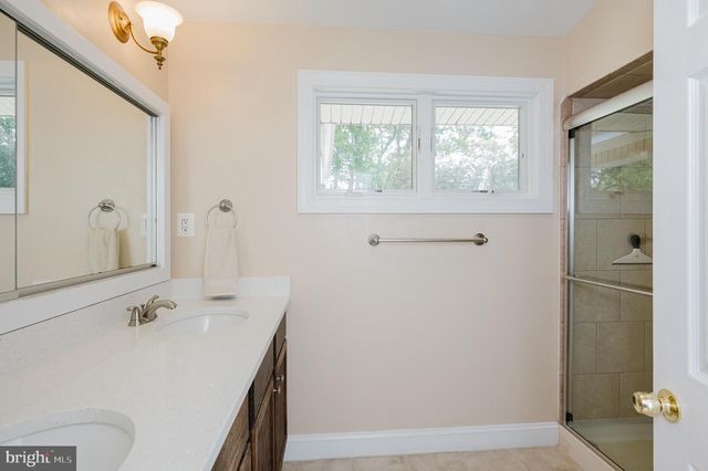 8403 TOPPING, Baltimore, MD 21208