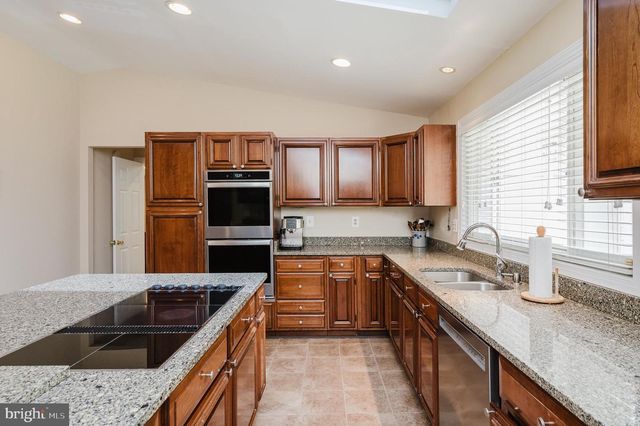 8403 TOPPING, Baltimore, MD 21208