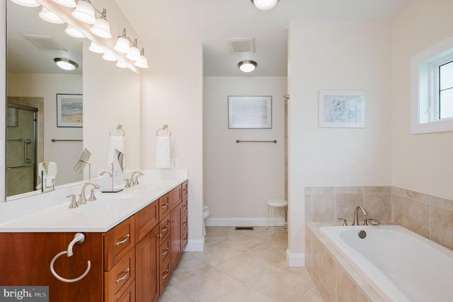 8403 TOPPING, Baltimore, MD 21208