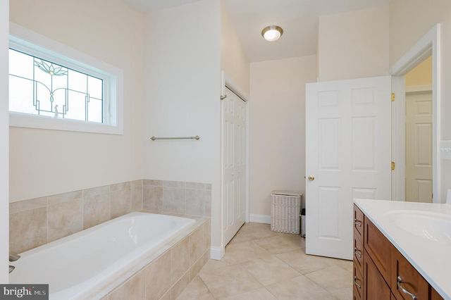 8403 TOPPING, Baltimore, MD 21208