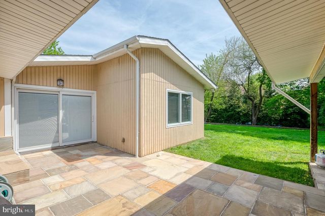 8403 TOPPING, Baltimore, MD 21208