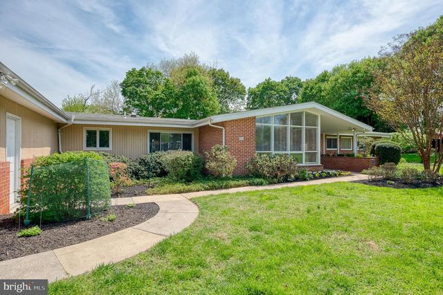 8403 TOPPING, Baltimore, MD 21208