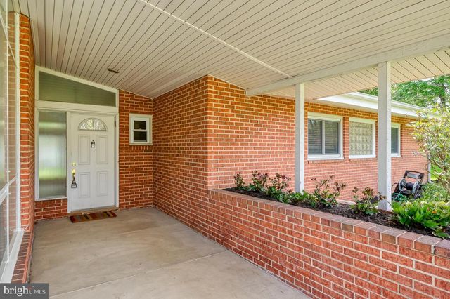 8403 TOPPING, Baltimore, MD 21208