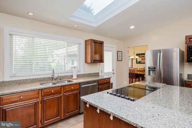 8403 TOPPING, Baltimore, MD 21208