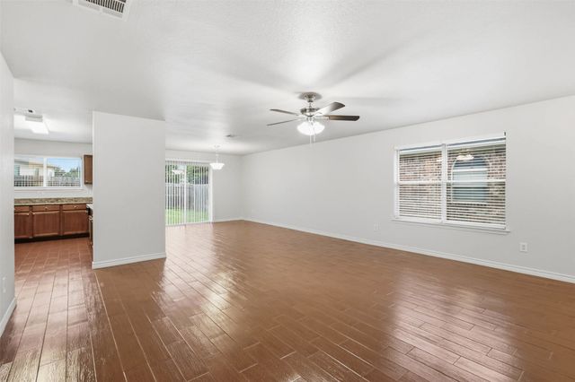 8040 Summer Stream Drive, Fort Worth, TX 76134