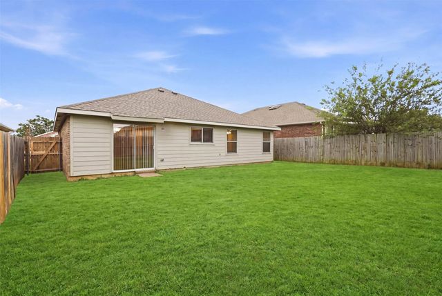 8040 Summer Stream Drive, Fort Worth, TX 76134