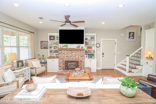 12 Oakwood Glen, Clinton, MS 39056