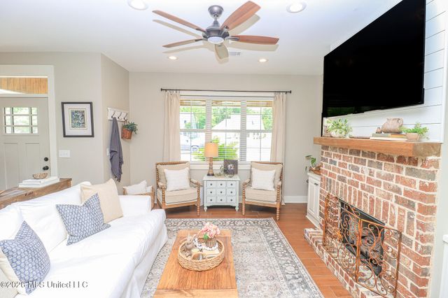 12 Oakwood Glen, Clinton, MS 39056