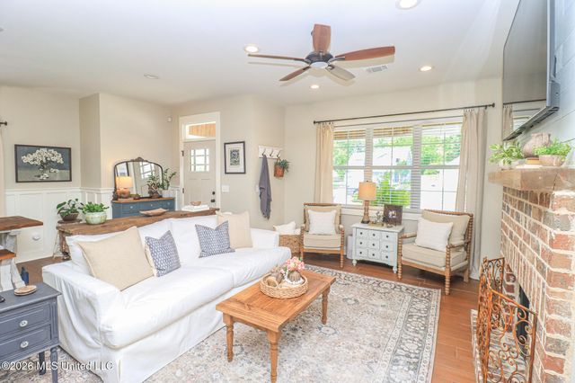 12 Oakwood Glen, Clinton, MS 39056