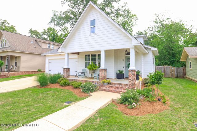 12 Oakwood Glen, Clinton, MS 39056