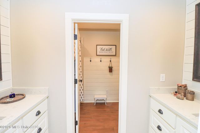 12 Oakwood Glen, Clinton, MS 39056