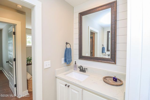 12 Oakwood Glen, Clinton, MS 39056