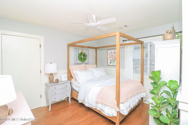 12 Oakwood Glen, Clinton, MS 39056