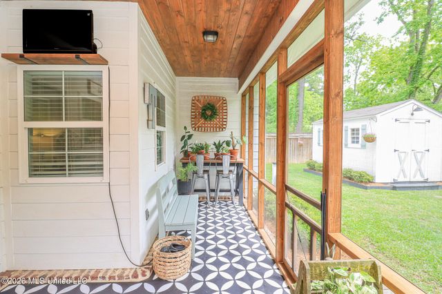 12 Oakwood Glen, Clinton, MS 39056
