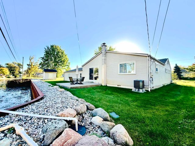 38140 Mallast Street, Harrison Twp, MI 48045