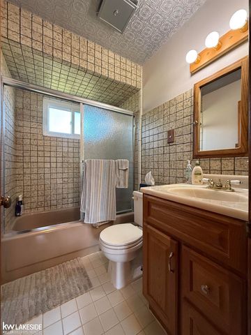 38140 Mallast Street, Harrison Twp, MI 48045