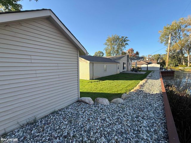 38140 Mallast Street, Harrison Twp, MI 48045