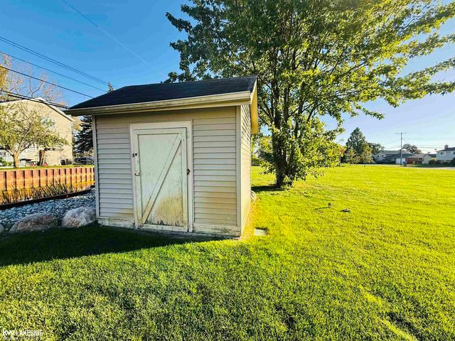38140 Mallast Street, Harrison Twp, MI 48045