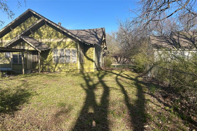 701 S Clements Street, Gainesville, TX 76240