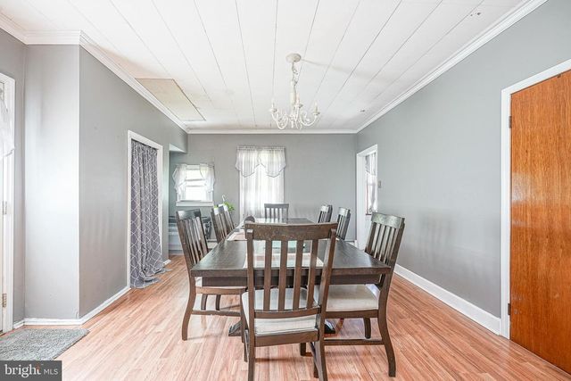 122 N REPAUNO AVE, Gibbstown, NJ 08027