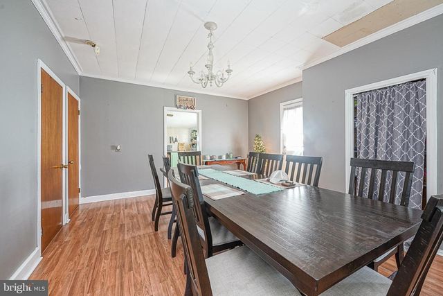 122 N REPAUNO AVE, Gibbstown, NJ 08027