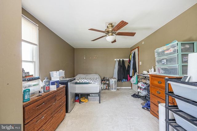 122 N REPAUNO AVE, Gibbstown, NJ 08027