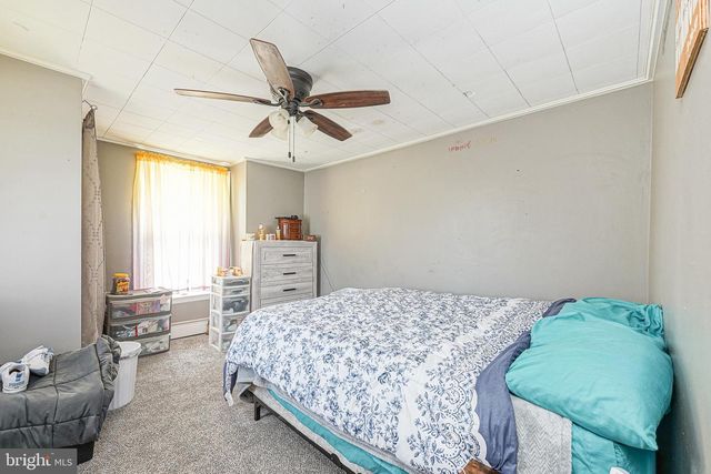 122 N REPAUNO AVE, Gibbstown, NJ 08027