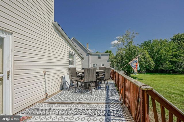 122 N REPAUNO AVE, Gibbstown, NJ 08027