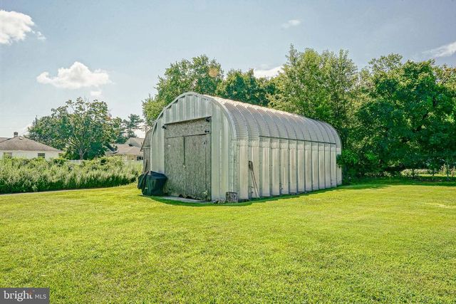 122 N REPAUNO AVE, Gibbstown, NJ 08027