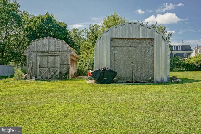 122 N REPAUNO AVE, Gibbstown, NJ 08027