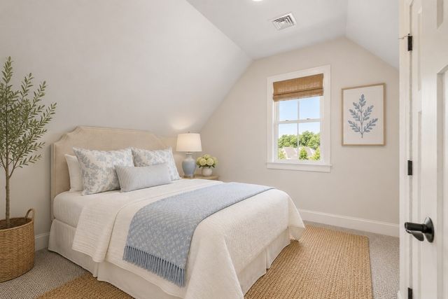 13 Boydes Xing, Norfolk, MA 02056
