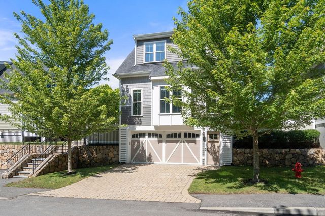 13 Boydes Xing, Norfolk, MA 02056