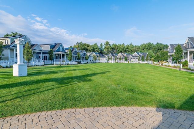 13 Boydes Xing, Norfolk, MA 02056