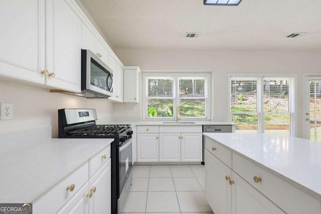 10920 Glenbarr Drive, Johns Creek, GA 30097