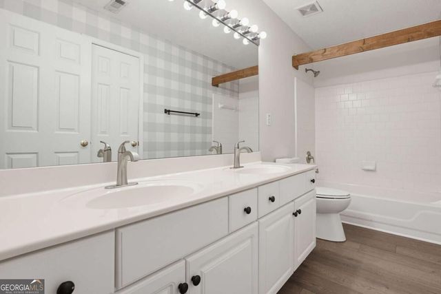 10920 Glenbarr Drive, Johns Creek, GA 30097