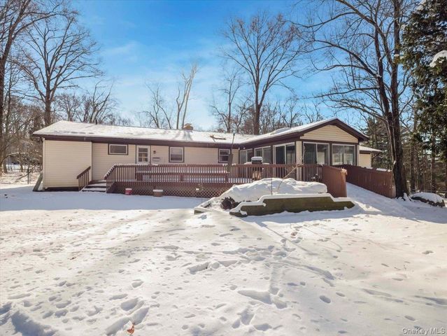 61 Rolling Ridge Road, New City, NY 10956