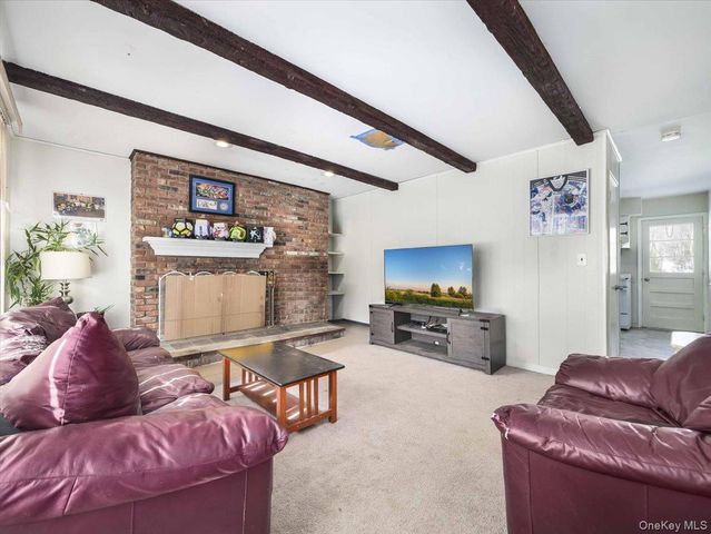 61 Rolling Ridge Road, New City, NY 10956