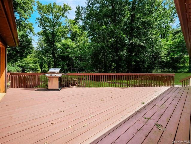 61 Rolling Ridge Road, New City, NY 10956
