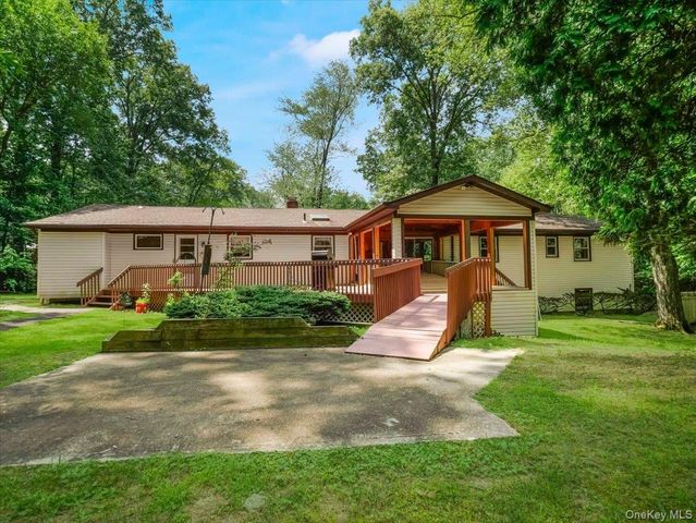 61 Rolling Ridge Road, New City, NY 10956
