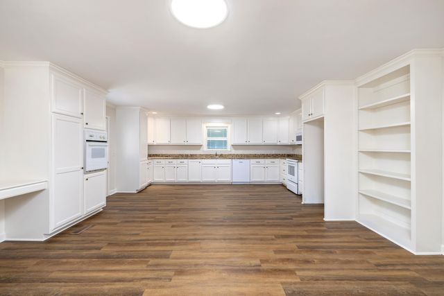 905 Perry Boulevard, Sumter, SC 29154