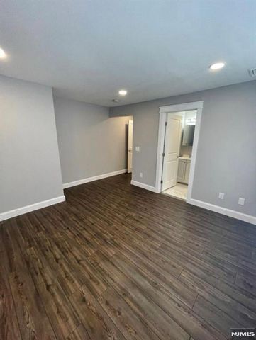 256 Coolidge Avenue B, Fort Lee, NJ 07024