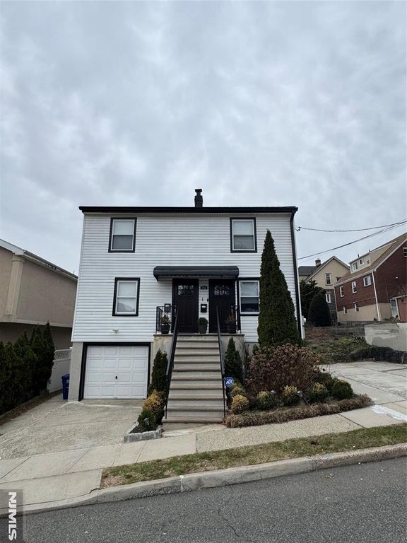 256 Coolidge Avenue B, Fort Lee, NJ 07024