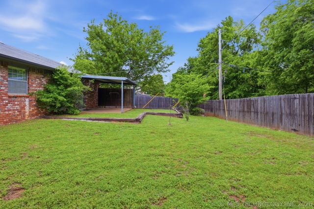 3207 S Skylane Drive, Sand Springs, OK 74063