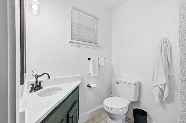 6 Horseshoe Drive, Highland Village, TX 75077