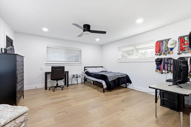 6 Horseshoe Drive, Highland Village, TX 75077