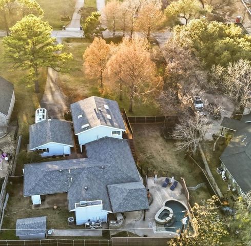 6 Horseshoe Drive, Highland Village, TX 75077