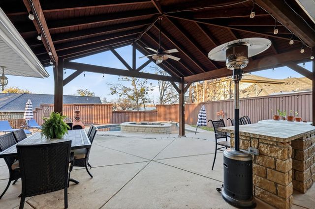 6 Horseshoe Drive, Highland Village, TX 75077