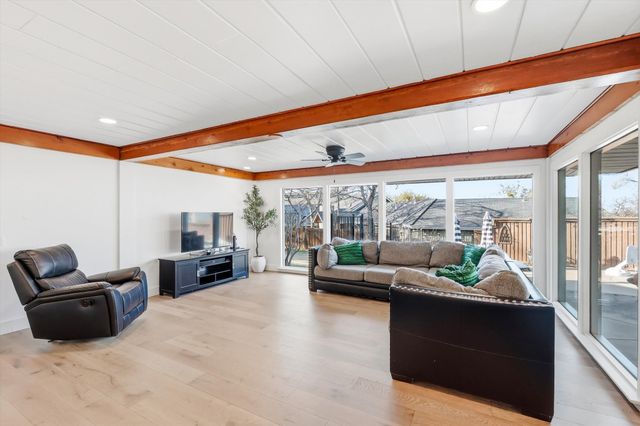 6 Horseshoe Drive, Highland Village, TX 75077