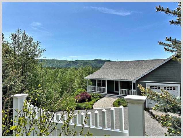 61 Ledgeside Lane, Plymouth, NH 03264