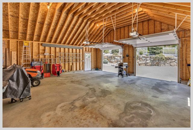 61 Ledgeside Lane, Plymouth, NH 03264